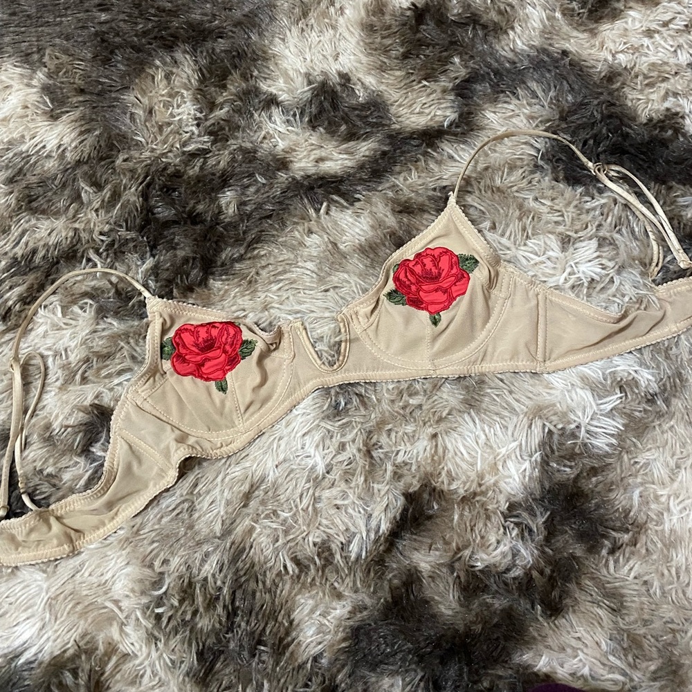 Tan bra